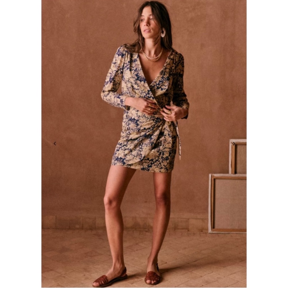 SÉZANE - Floral Long Sleeve Dress - Blue and Cream